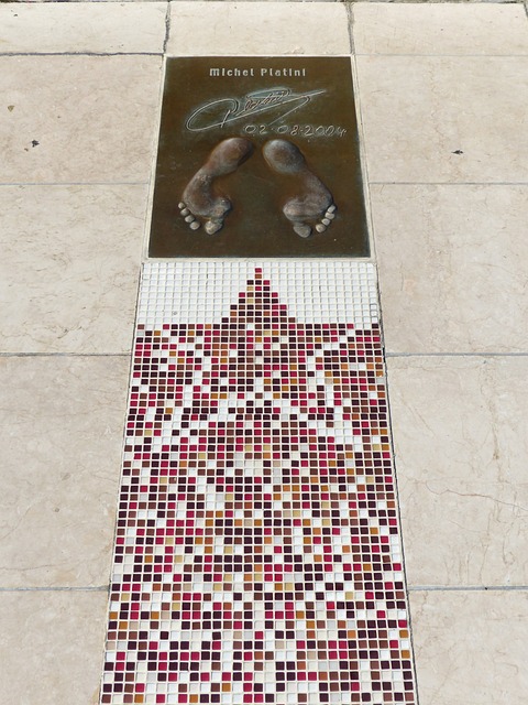 而曼联正是 而曼联正是